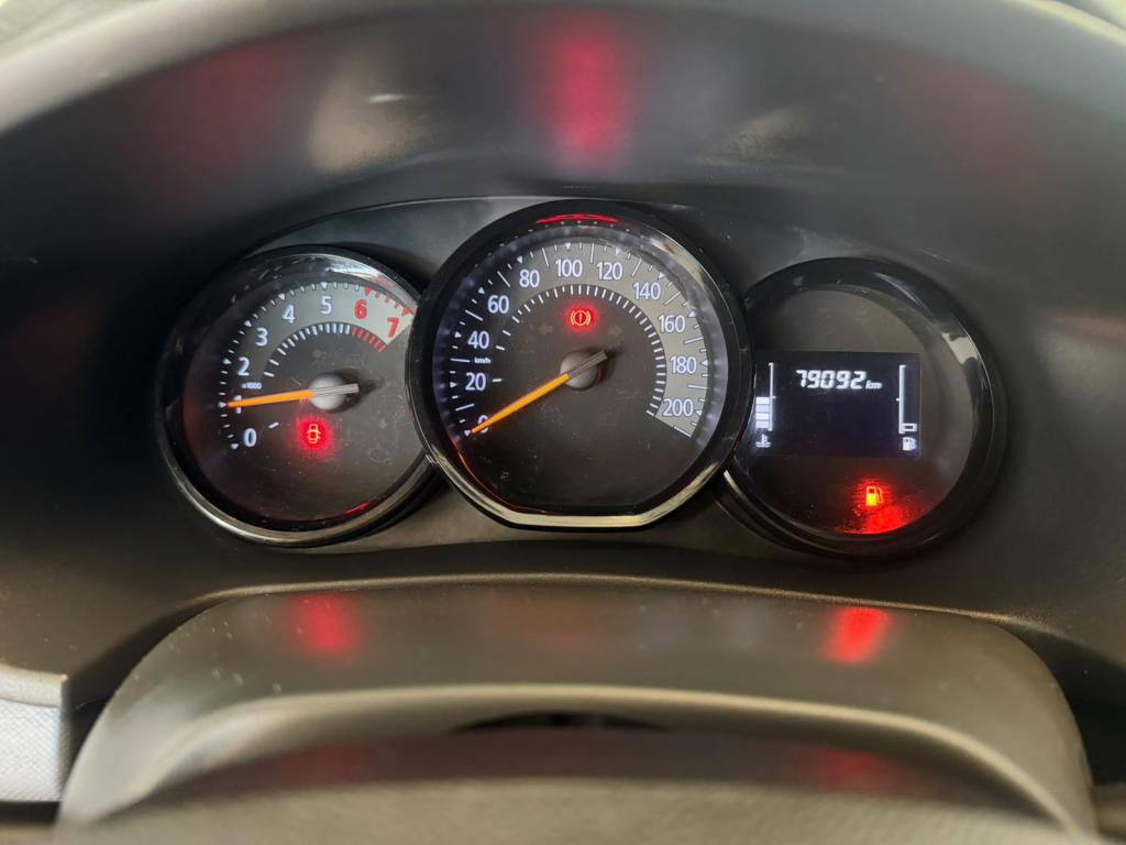 RENAULT Sandero - Foto