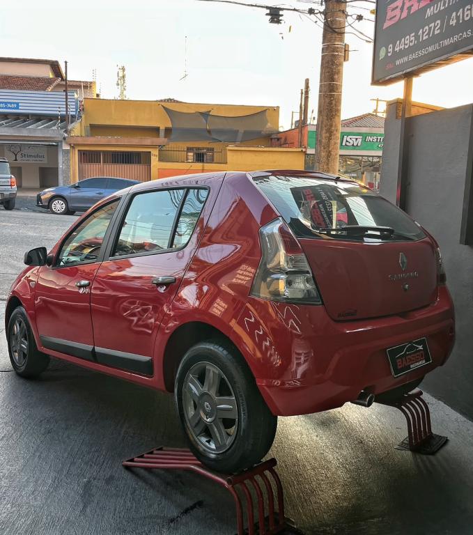 RENAULT Sandero - Foto
