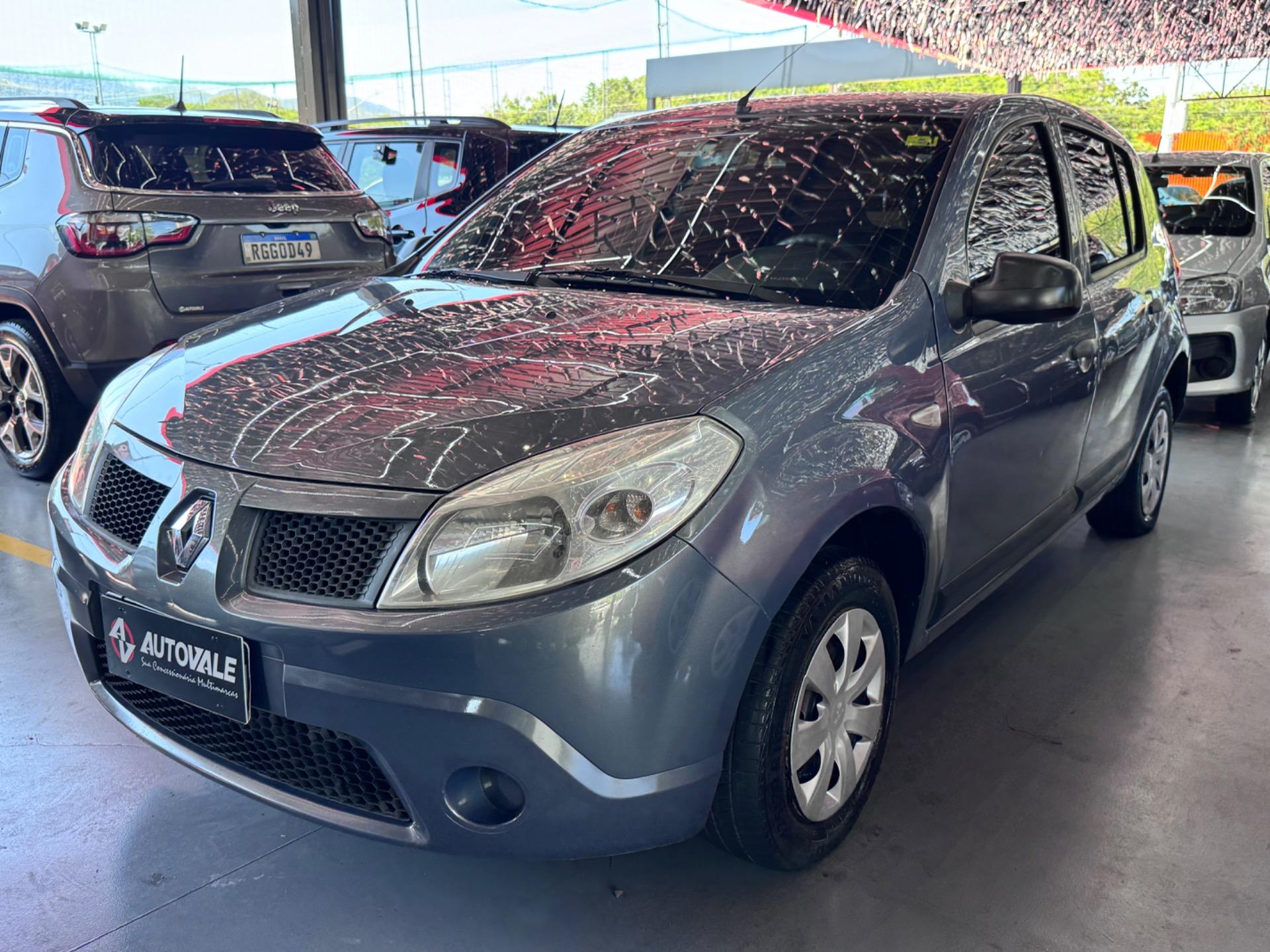 RENAULT Sandero - Foto