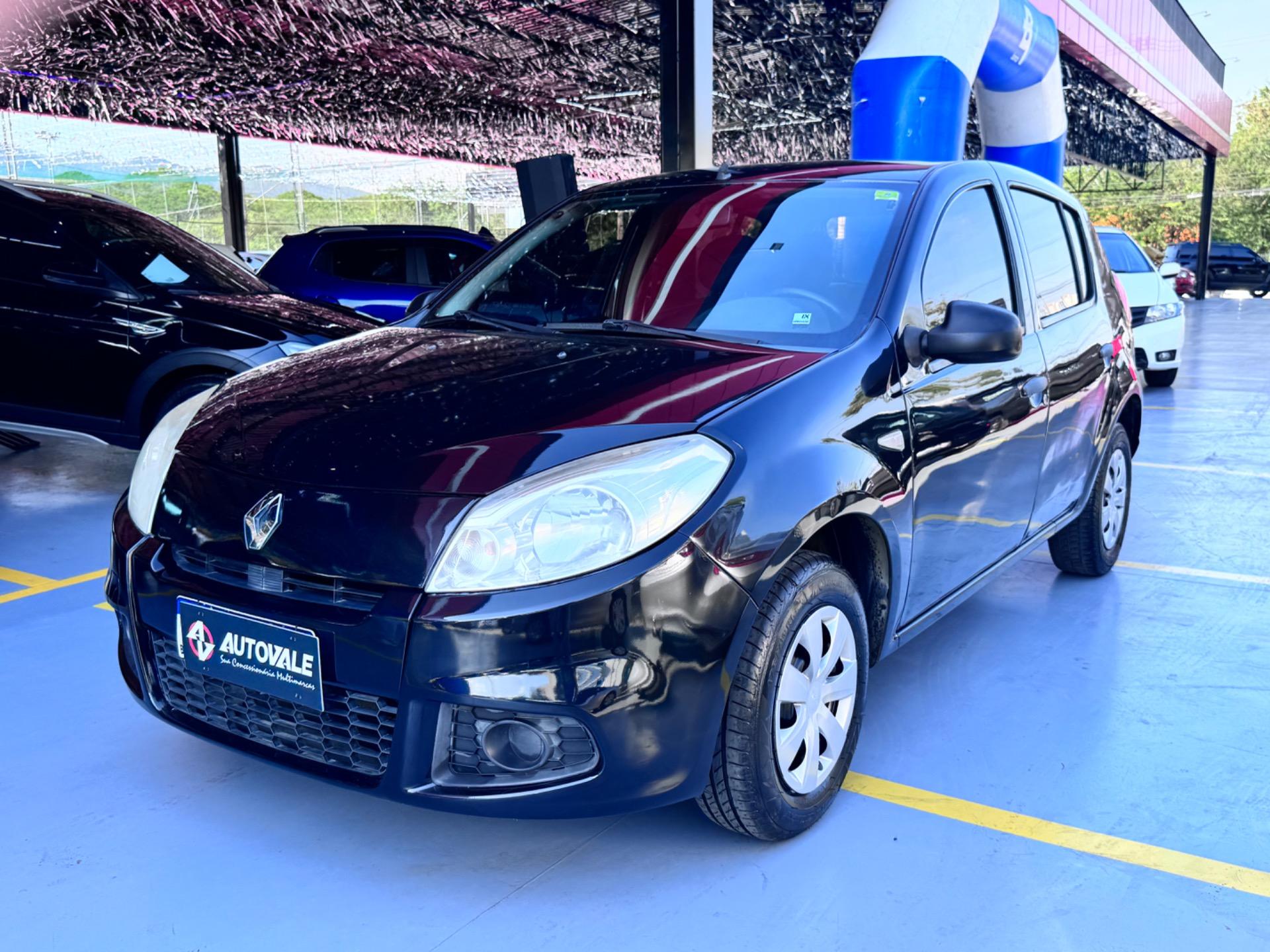RENAULT Sandero - Foto