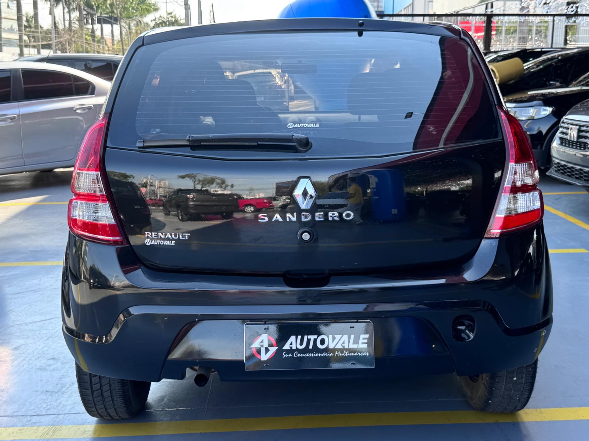 RENAULT Sandero - Foto