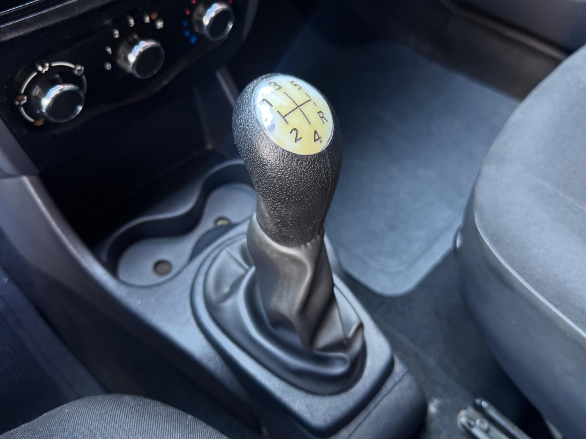 RENAULT Sandero - Foto