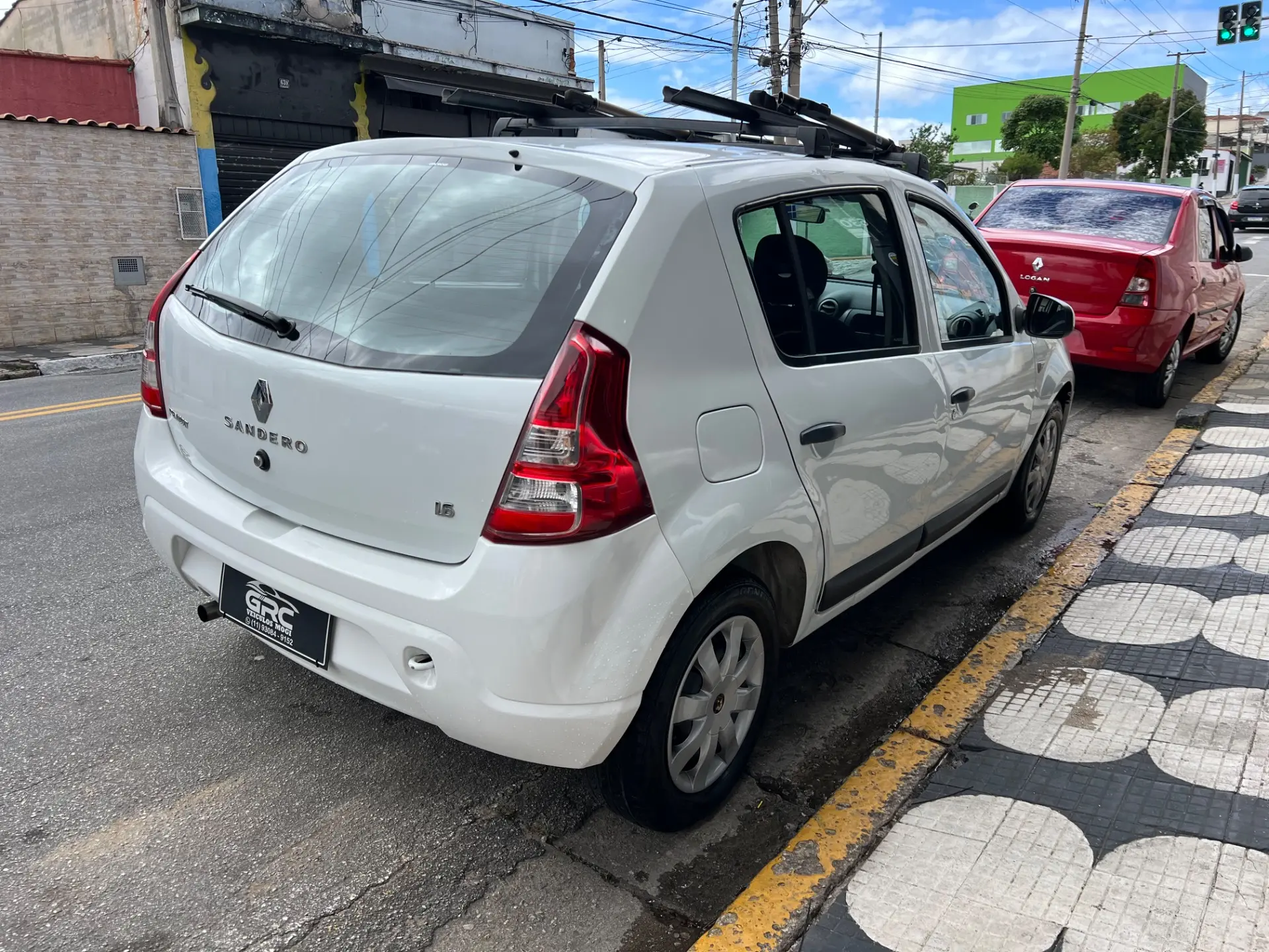 RENAULT Sandero - Foto