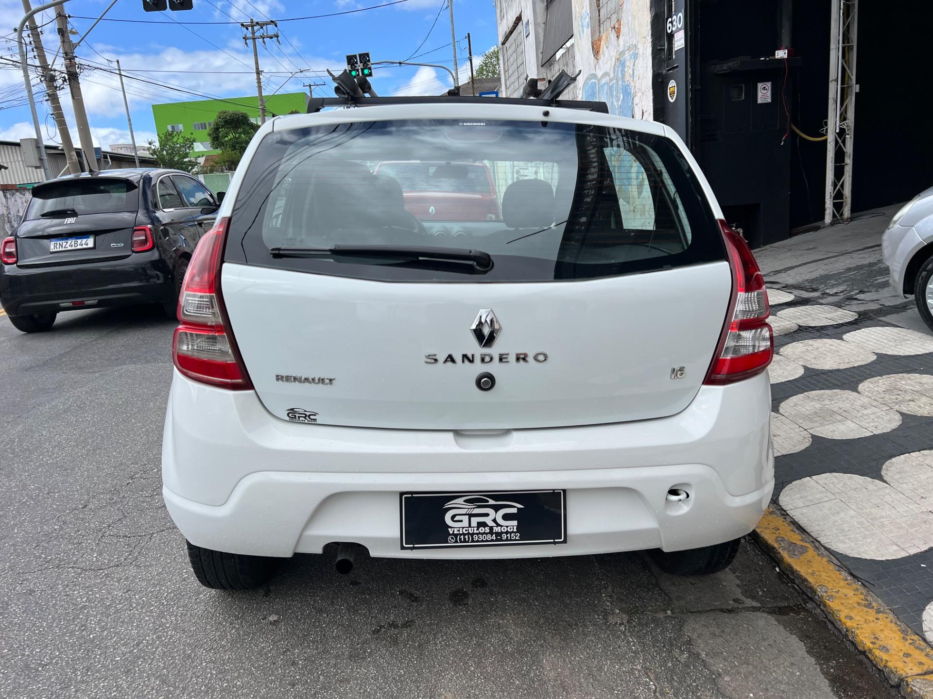 RENAULT Sandero - Foto