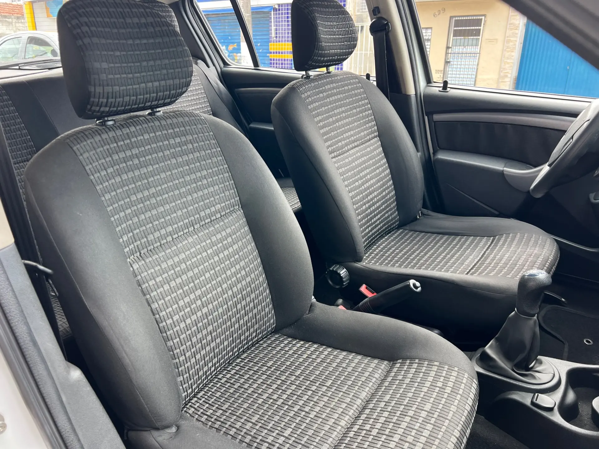 RENAULT Sandero - Foto