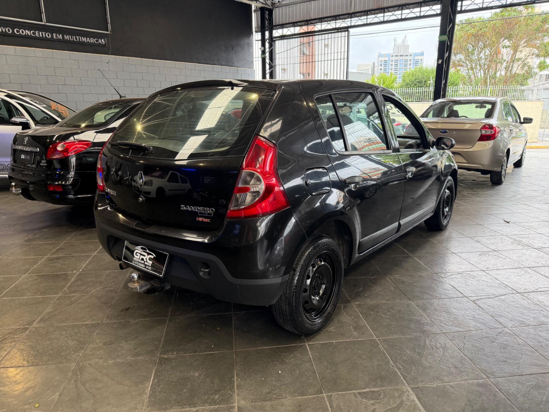 RENAULT Sandero - Foto