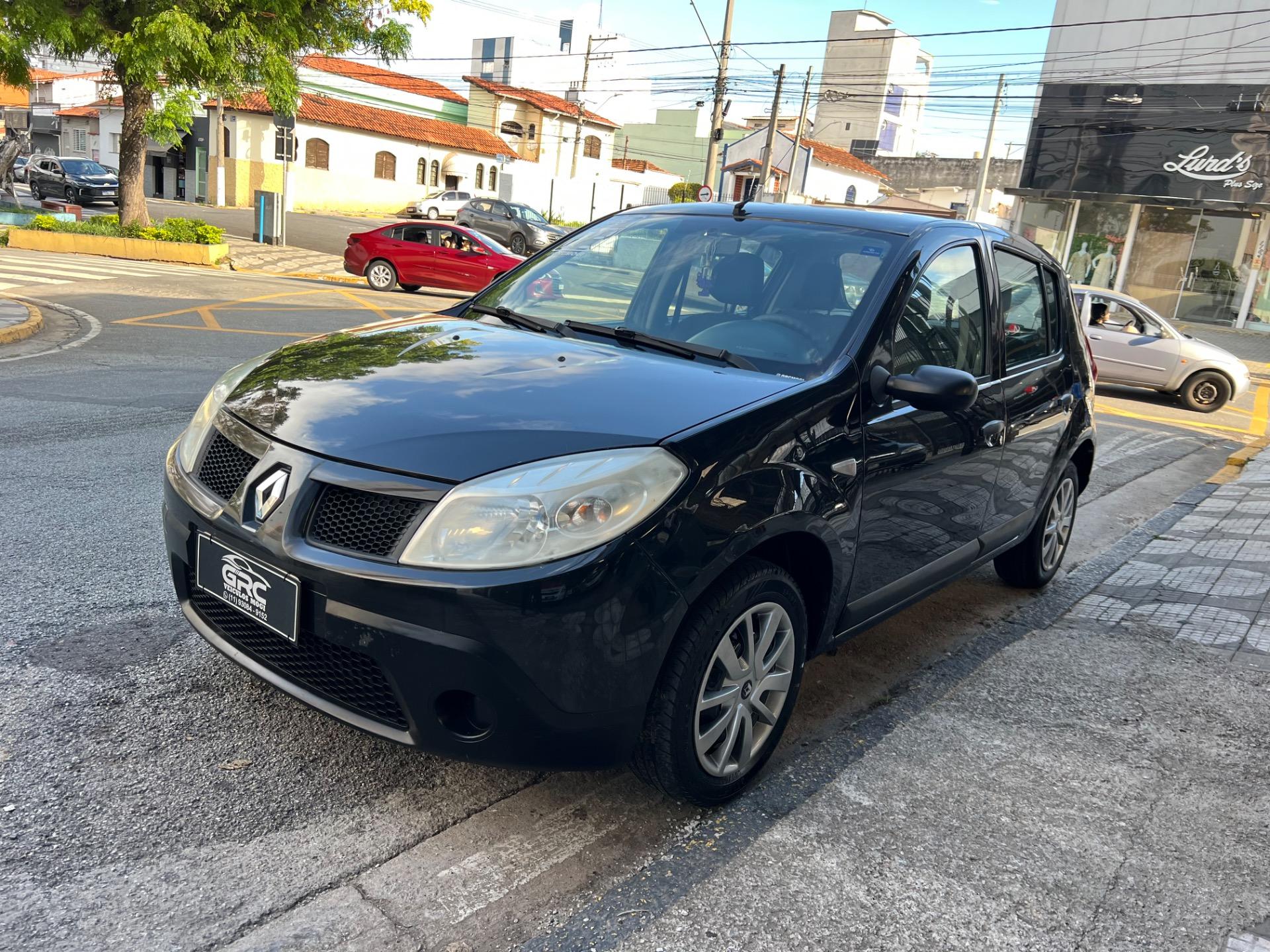 RENAULT Sandero - Foto