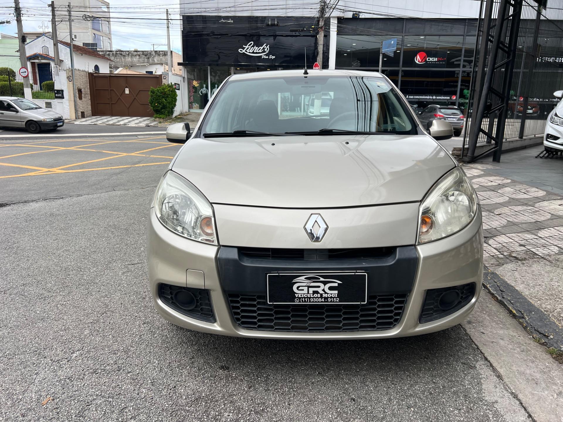 RENAULT Sandero - Foto