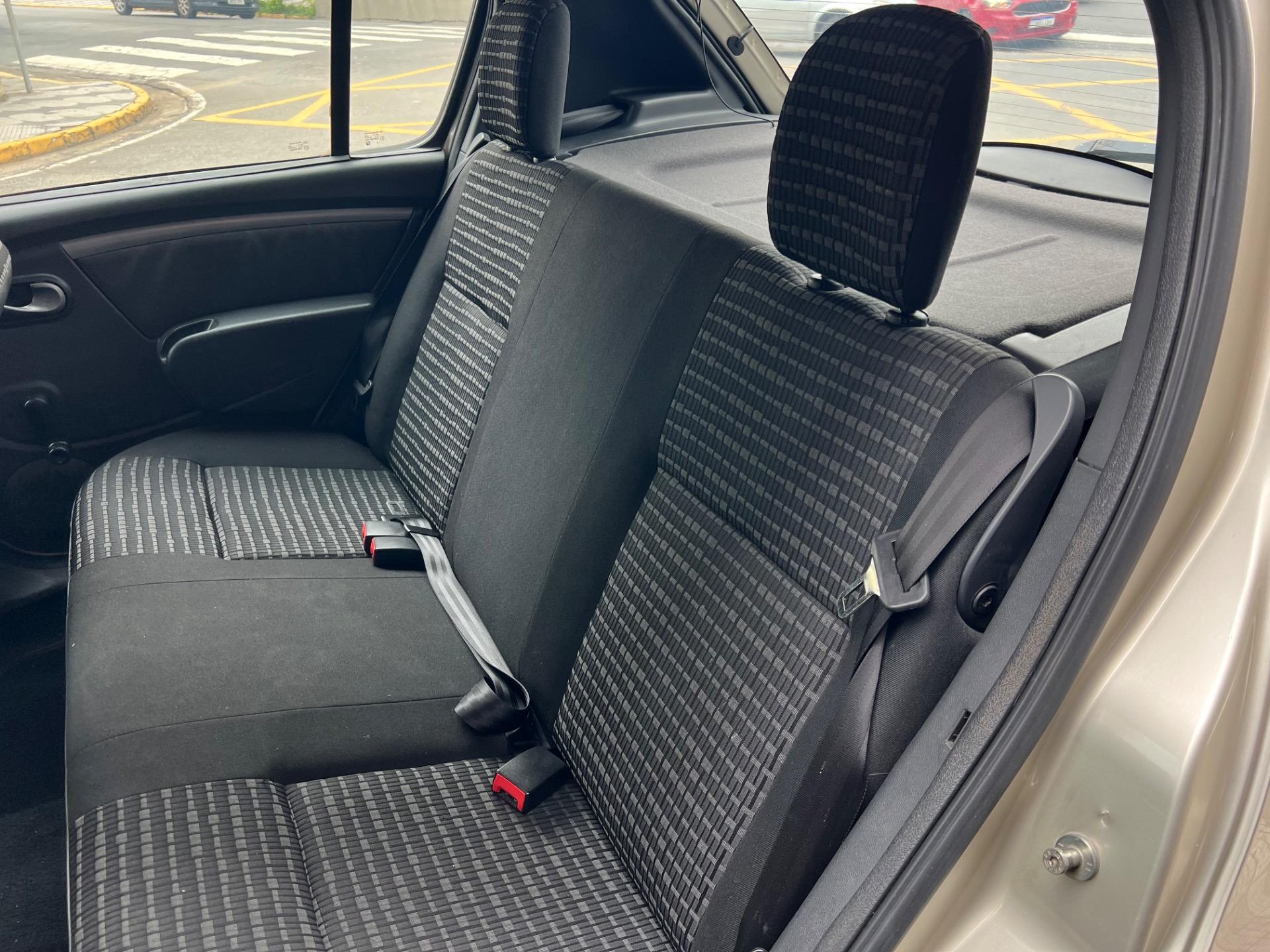 RENAULT Sandero - Foto