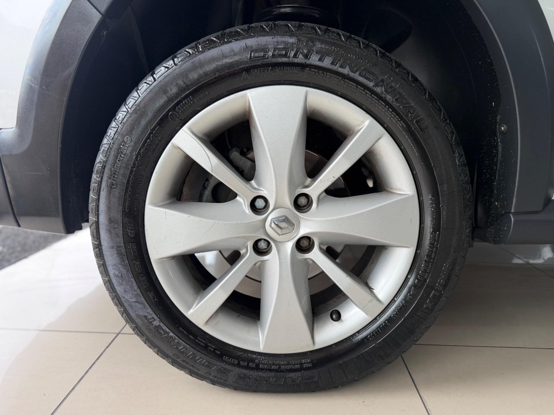 RENAULT Sandero - Foto