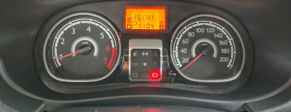 RENAULT Sandero - Foto