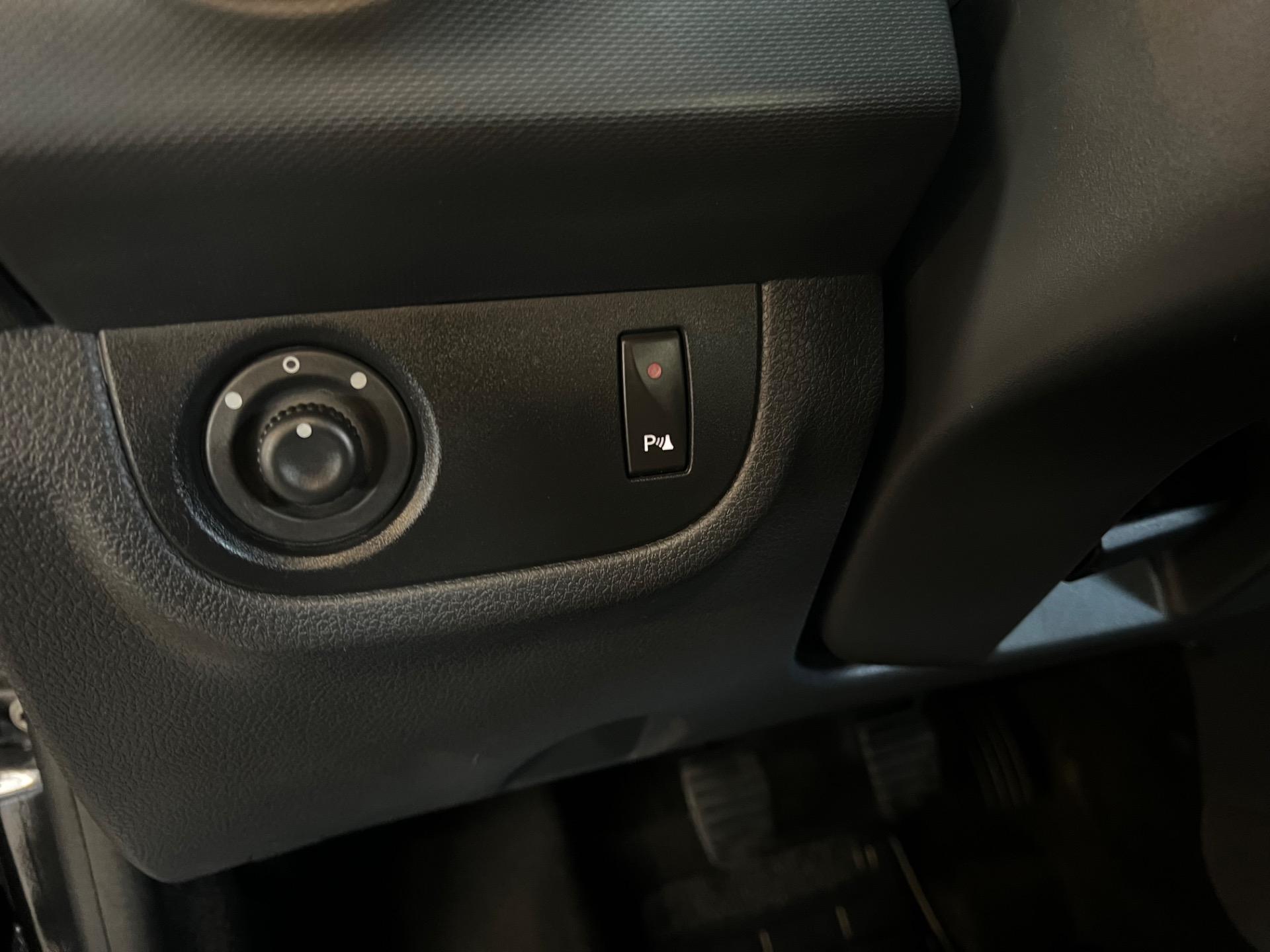 RENAULT Sandero - Foto