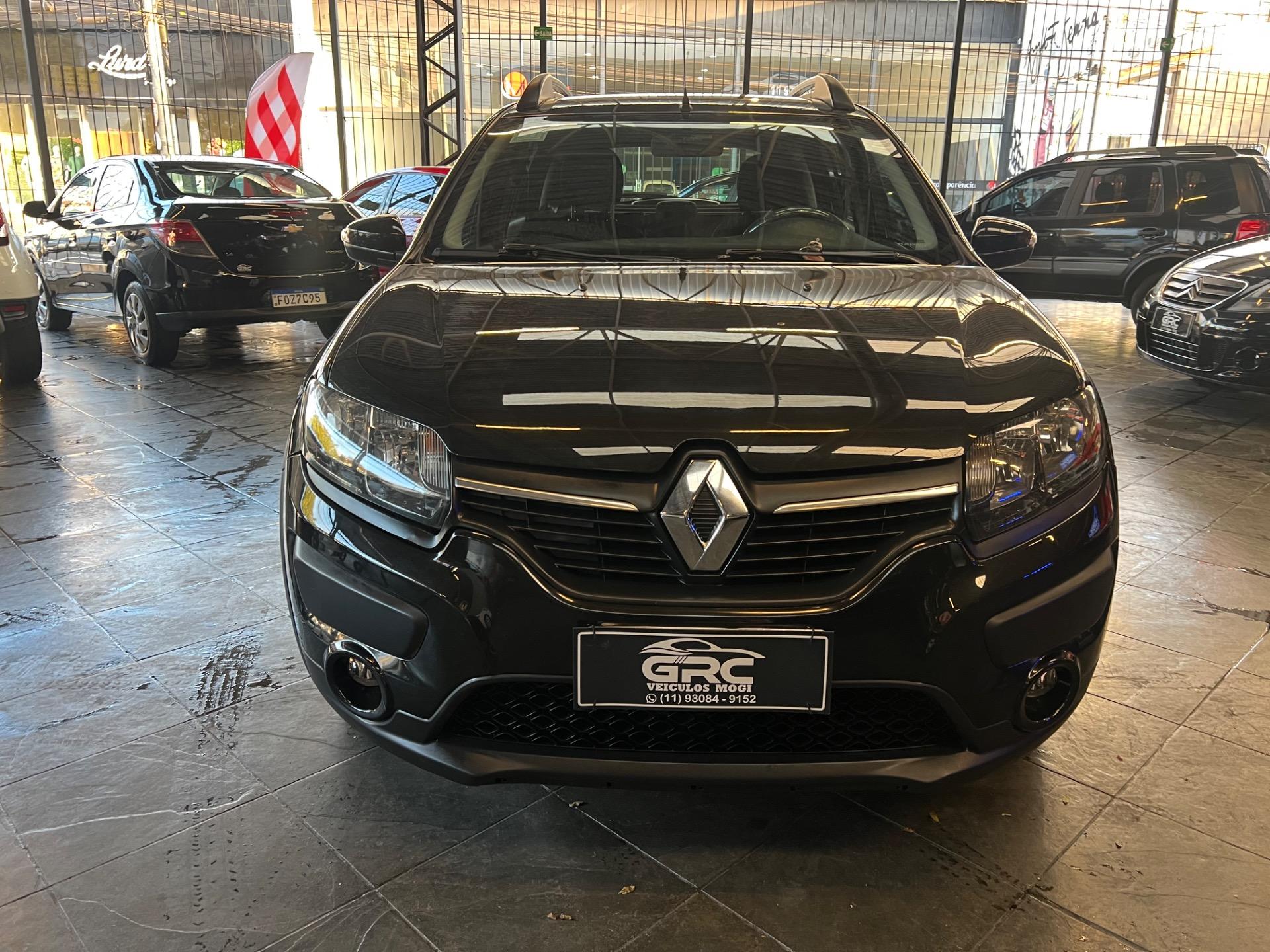 RENAULT Sandero - Foto