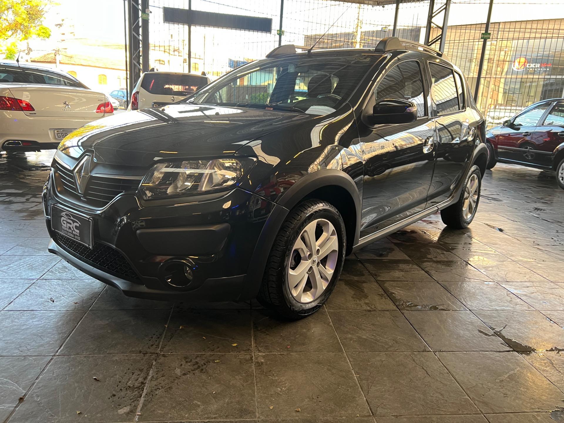RENAULT Sandero - Foto