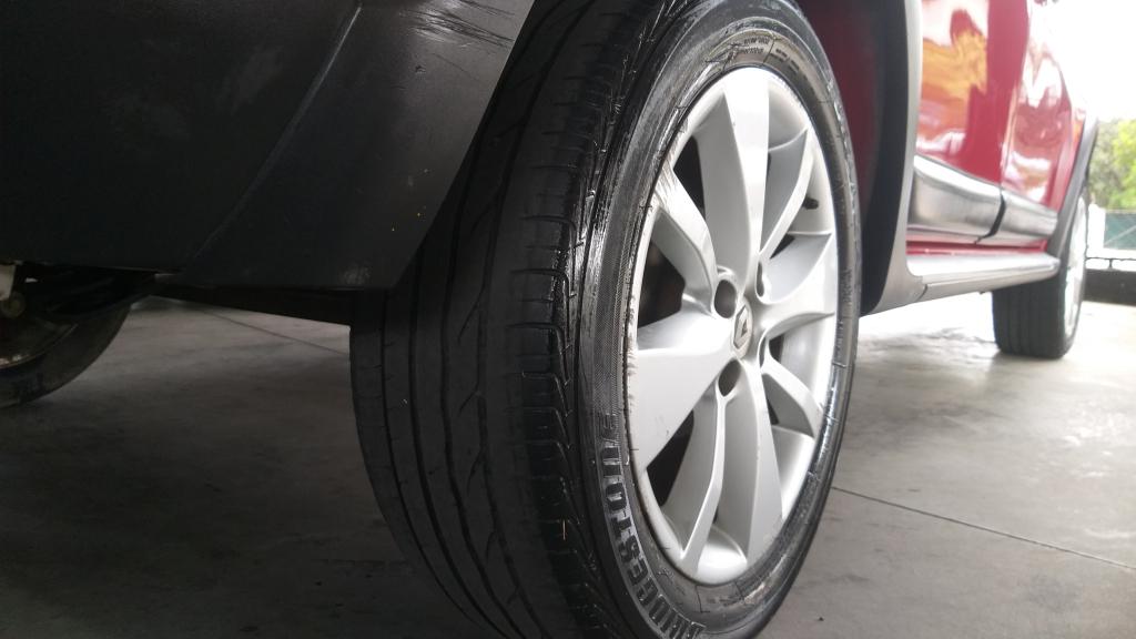 RENAULT Sandero - Foto