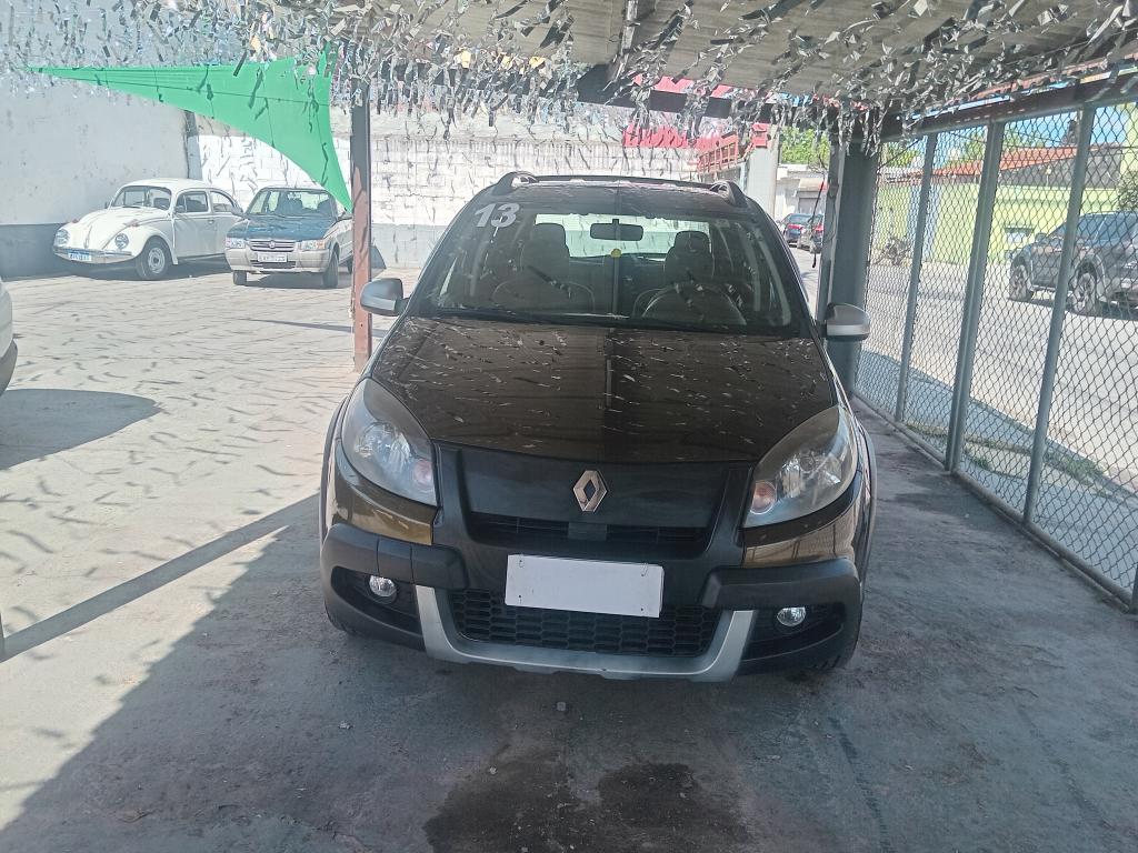 RENAULT Sandero - Foto