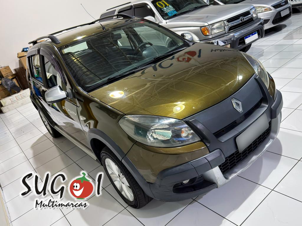 RENAULT Sandero - Foto