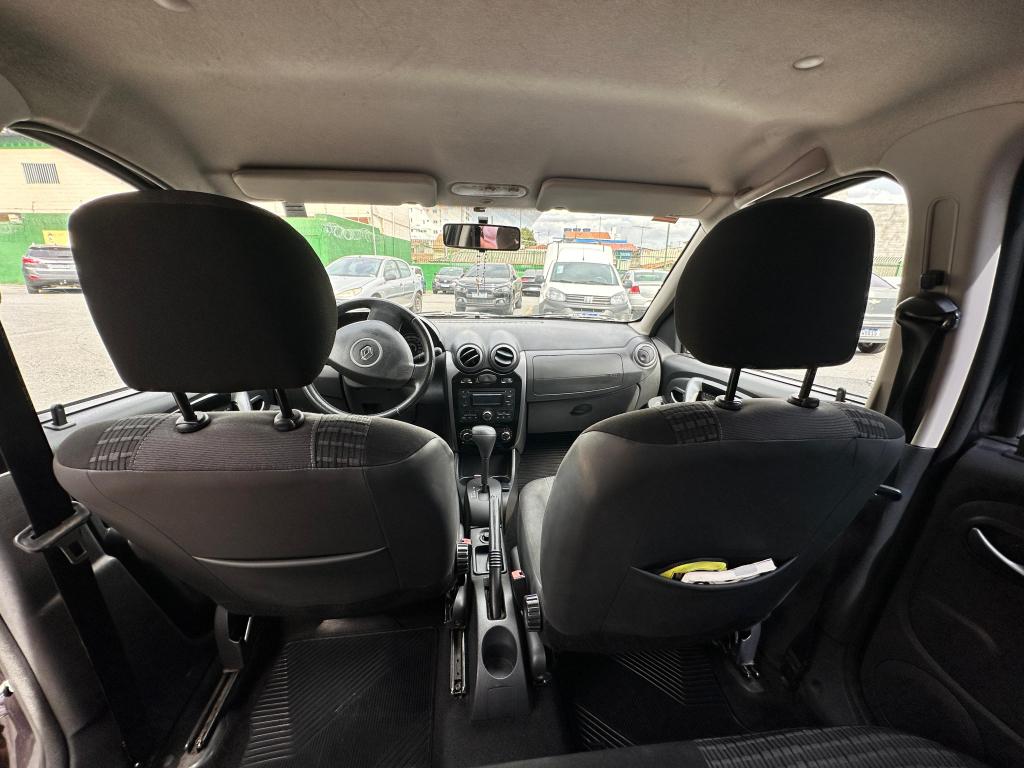 RENAULT Sandero - Foto