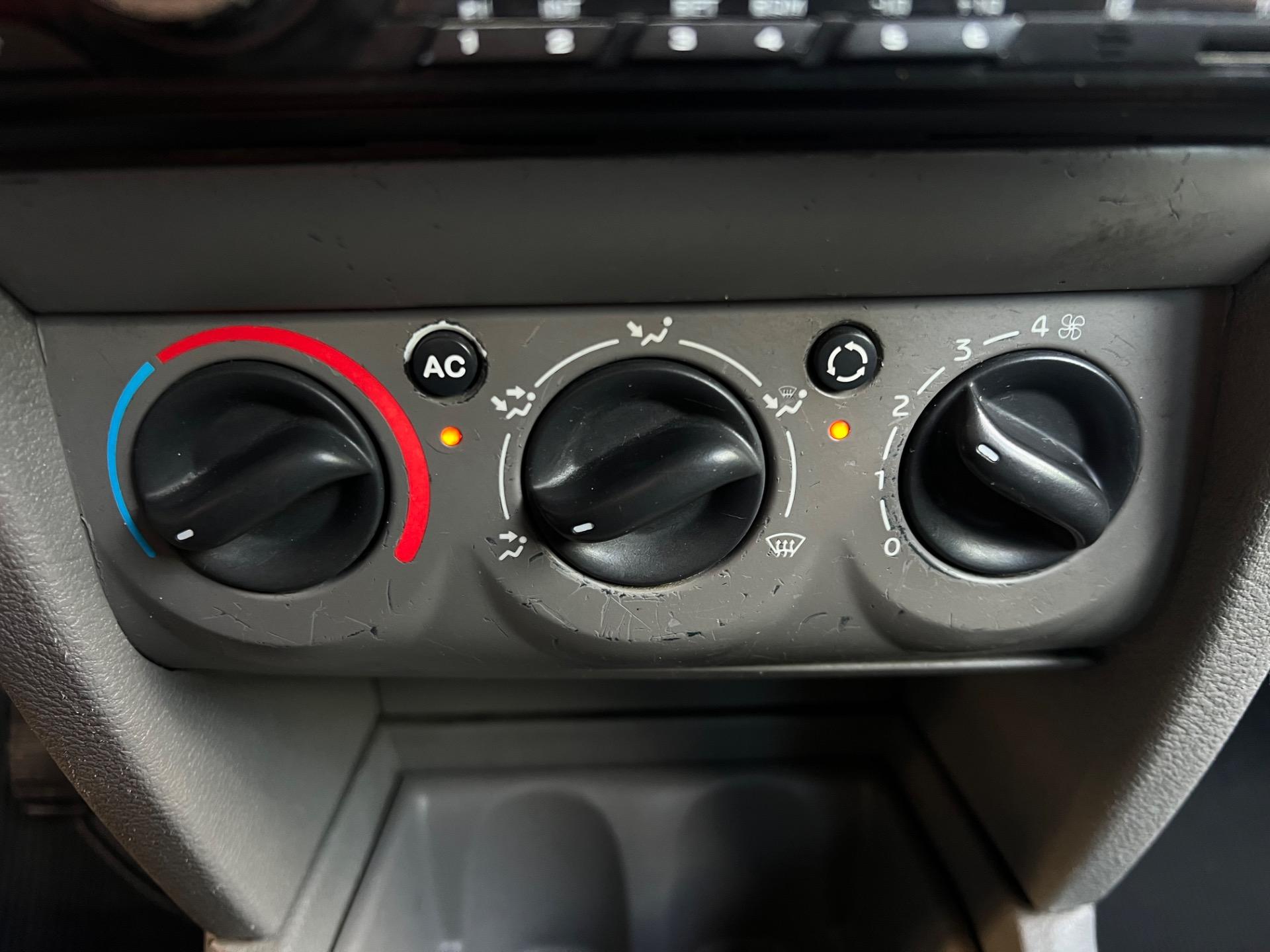 RENAULT Symbol - Foto