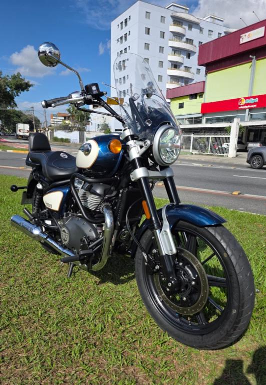 ROYAL ENFIELD Super Meteor 650 - Foto