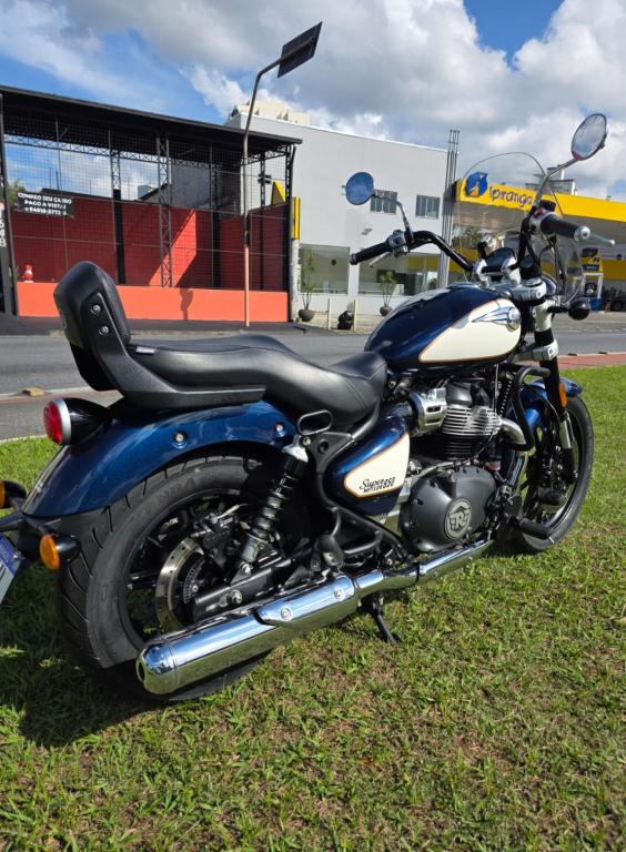 ROYAL ENFIELD Super Meteor 650 - Foto