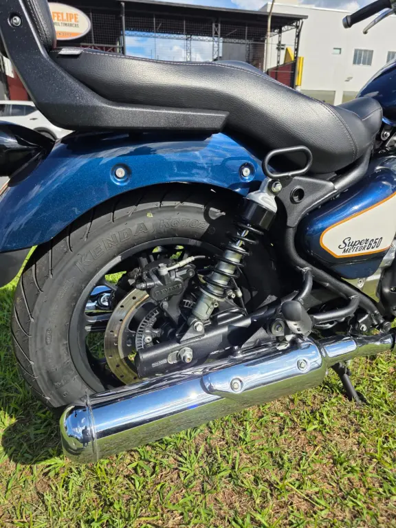 ROYAL ENFIELD Super Meteor 650 - Foto