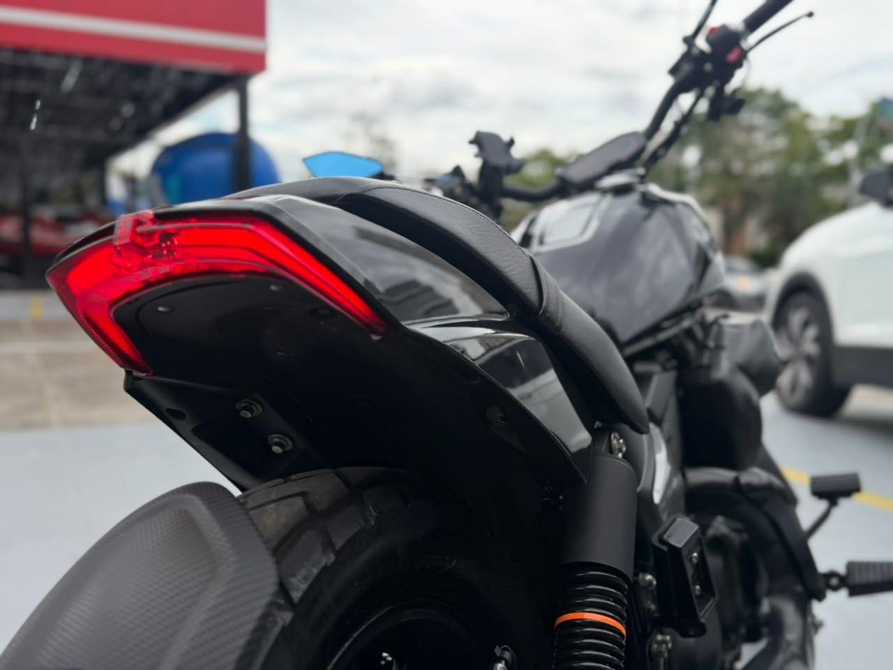 SHINERAY XY 250-4 - Foto