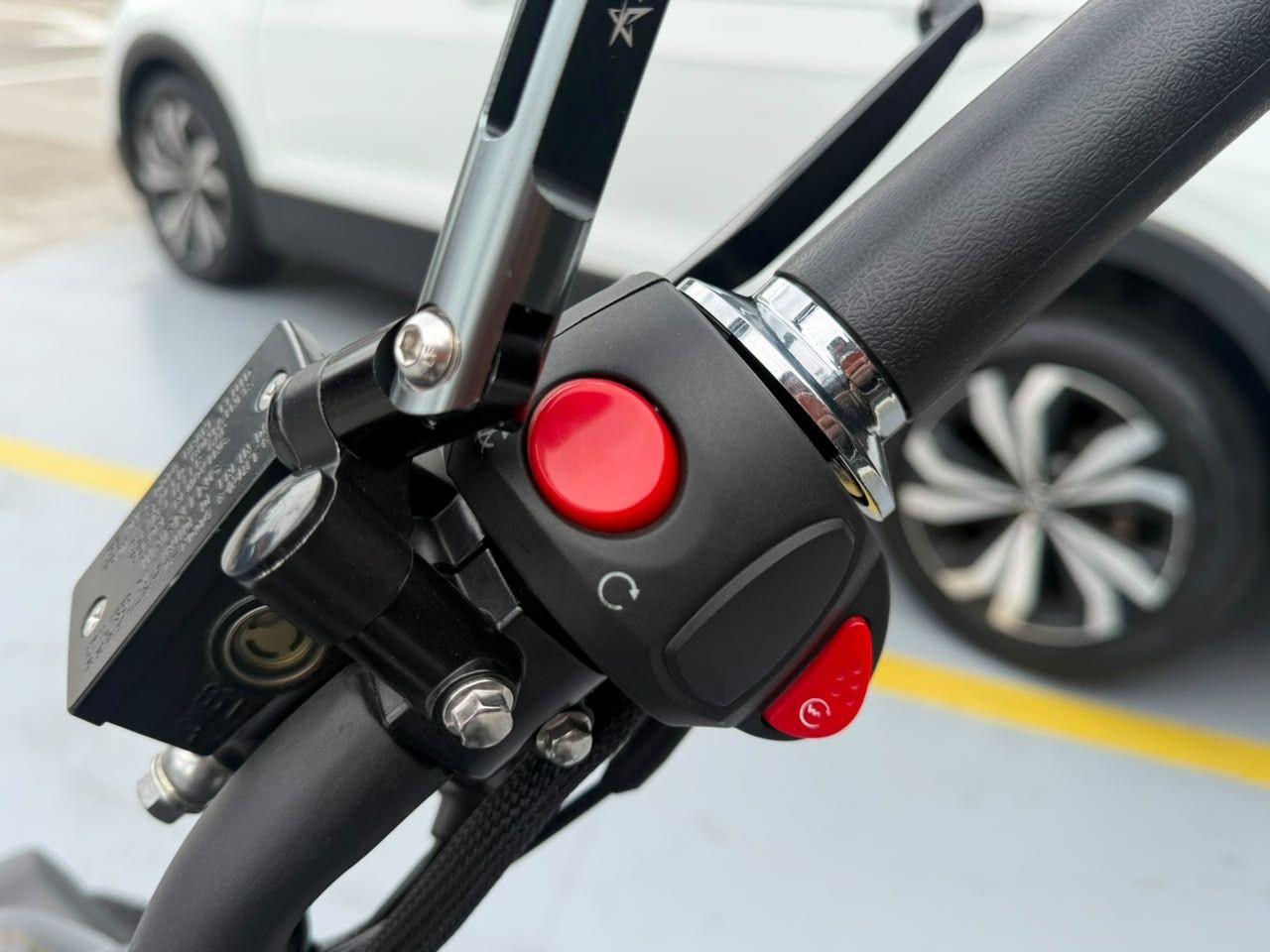 SHINERAY XY 250-4 - Foto