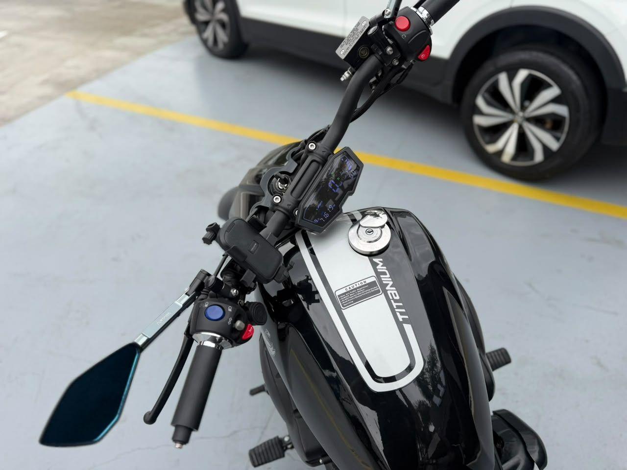 SHINERAY XY 250-4 - Foto