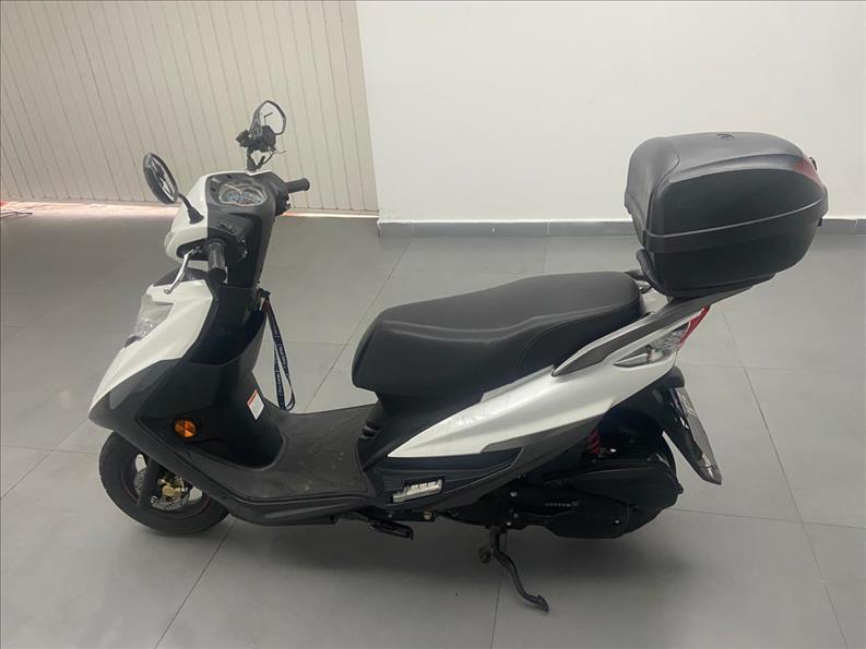 SUZUKI Burgman 125 - Foto