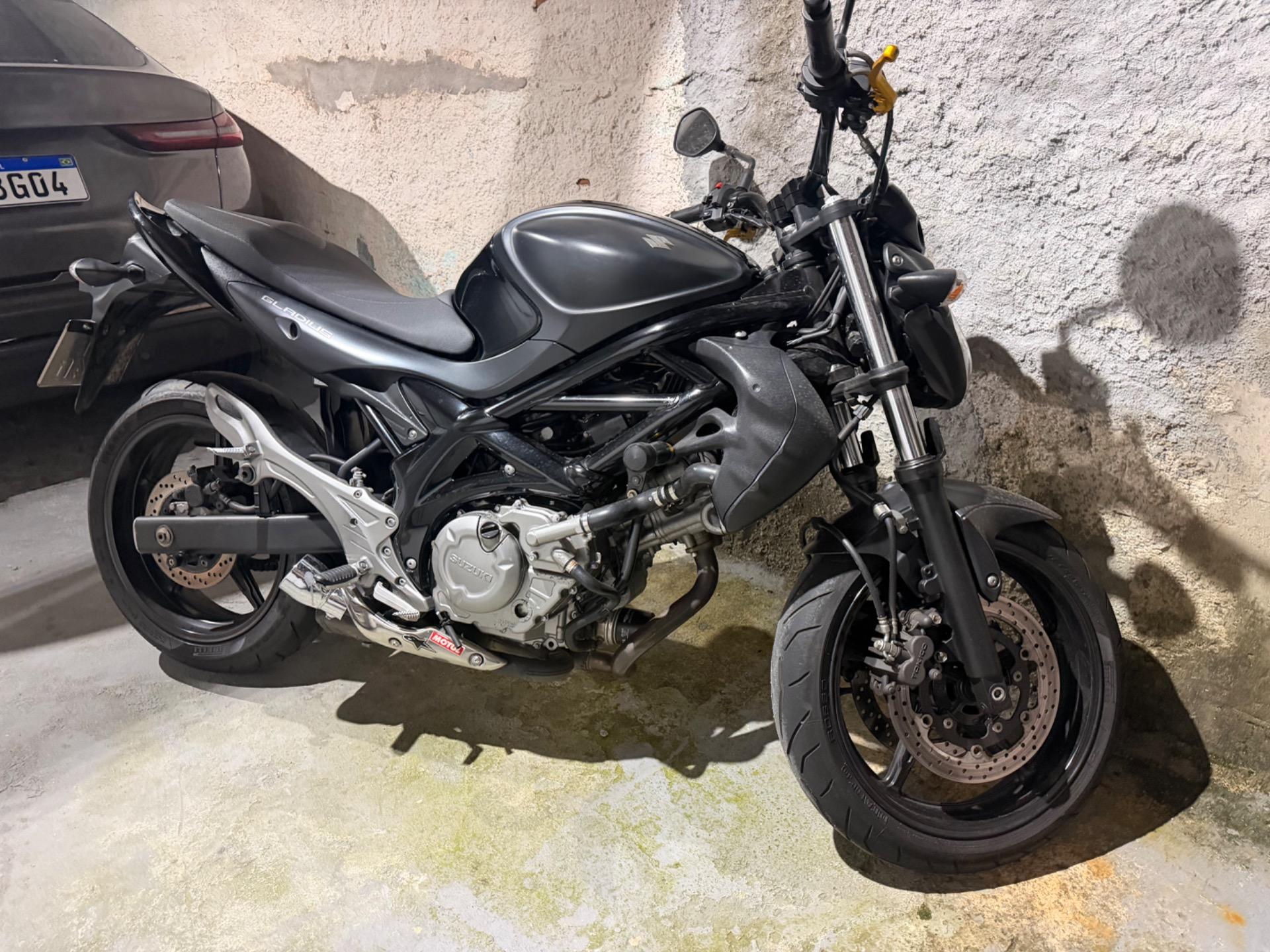 SUZUKI Gladius 650