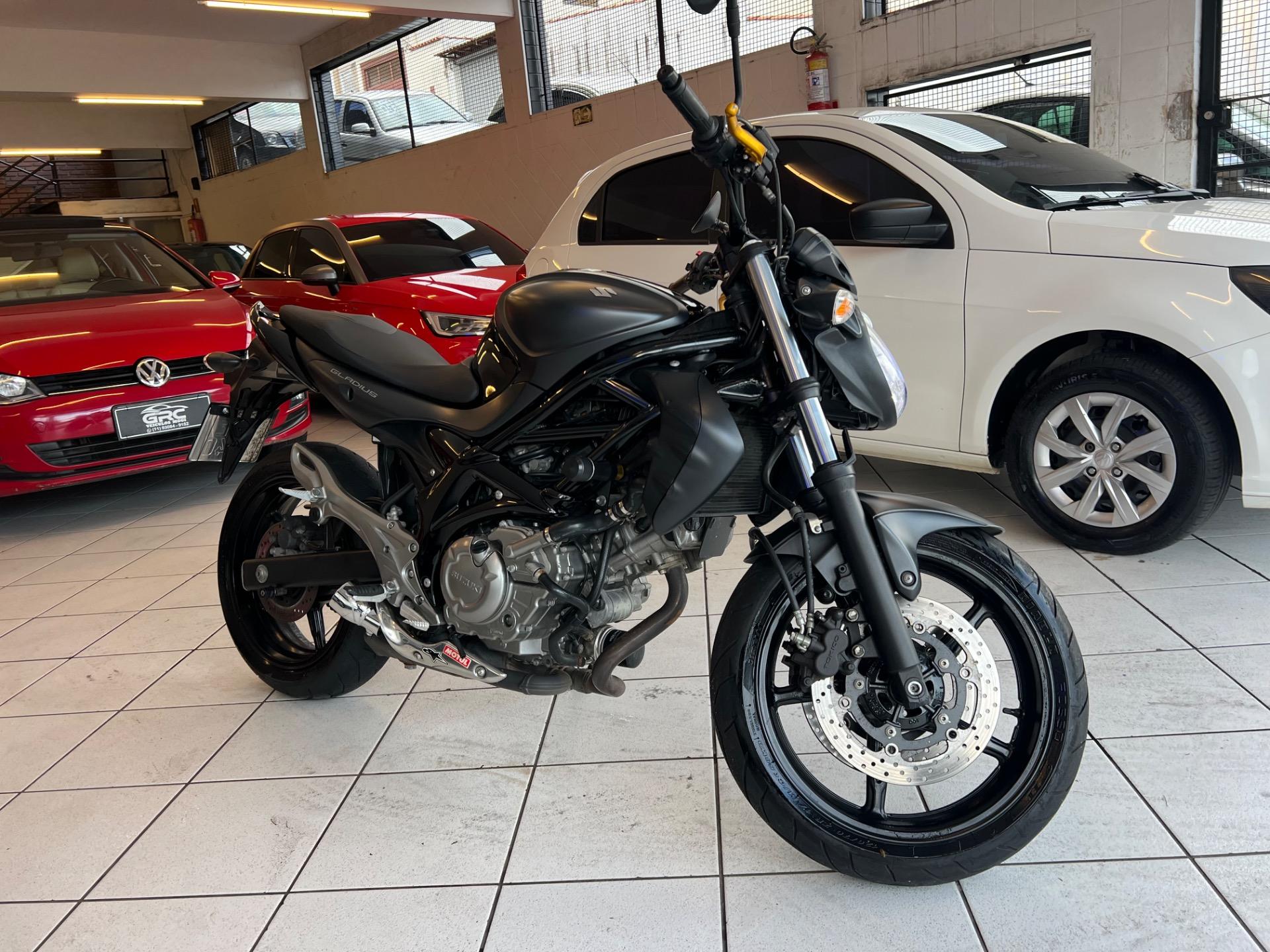 SUZUKI Gladius 650 - Foto