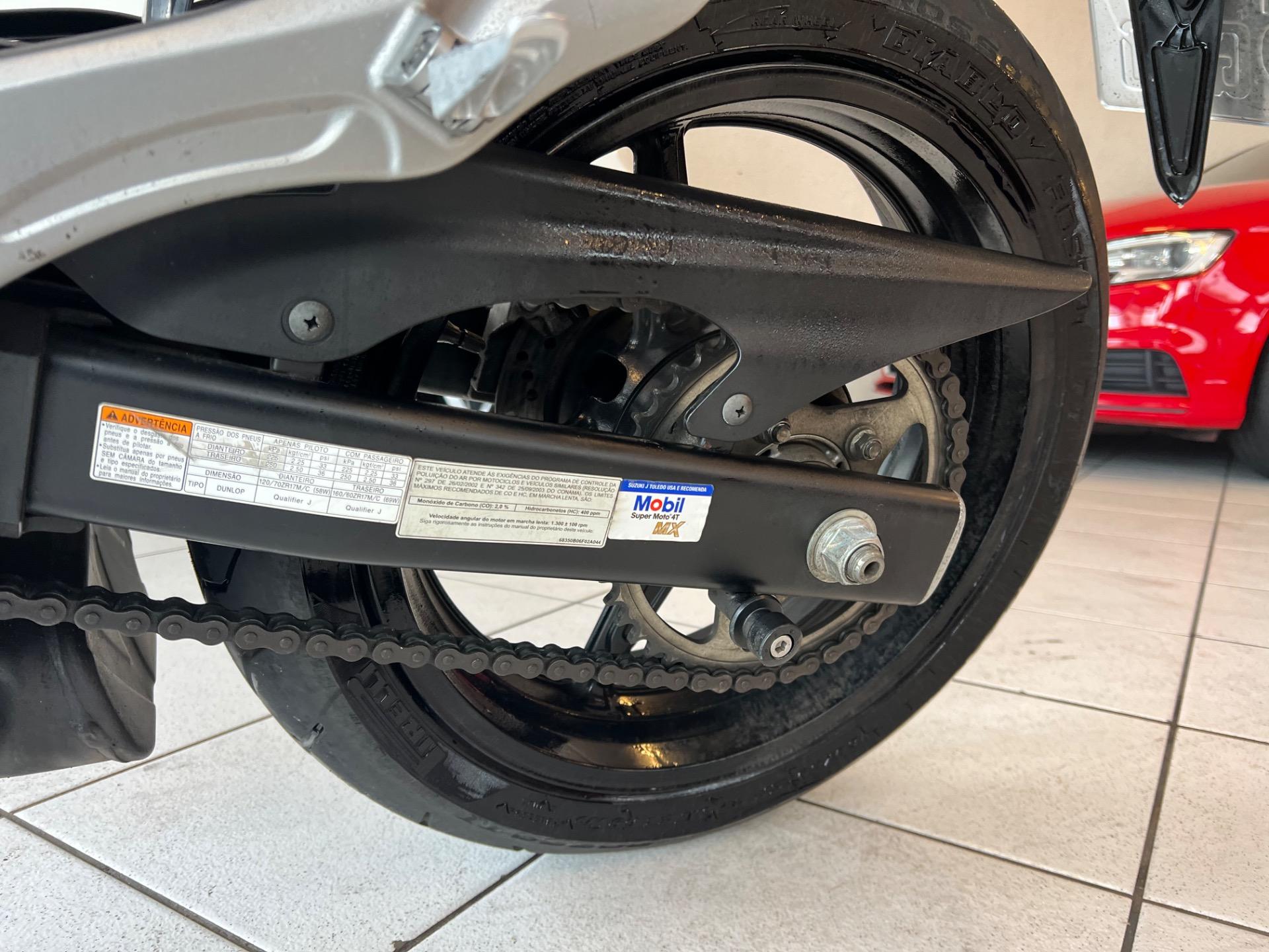 SUZUKI Gladius 650 - Foto