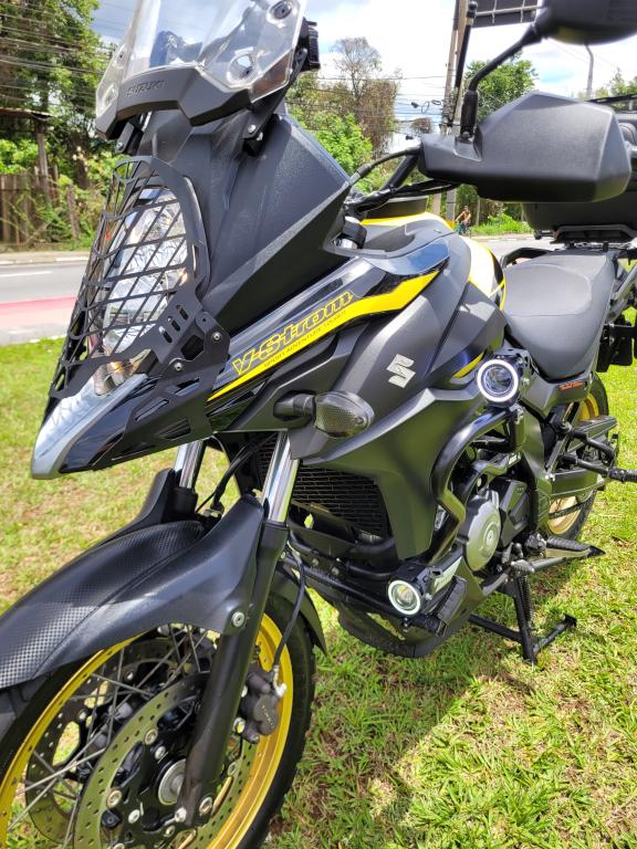 SUZUKI V-Strom DL 650 - Foto