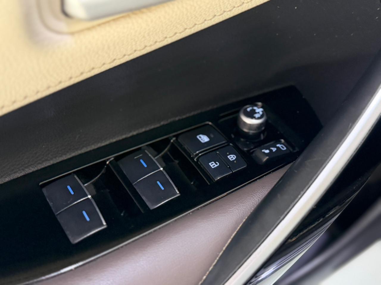 TOYOTA Corolla - Foto