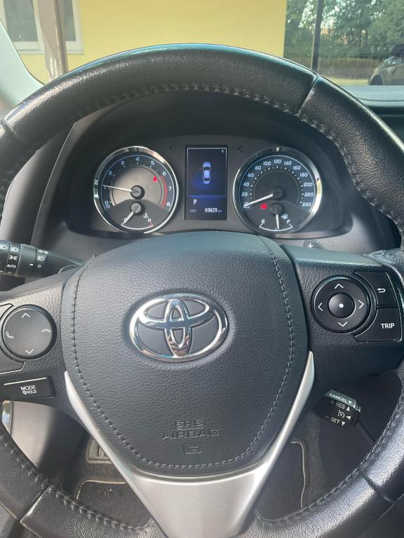 TOYOTA Corolla - Foto