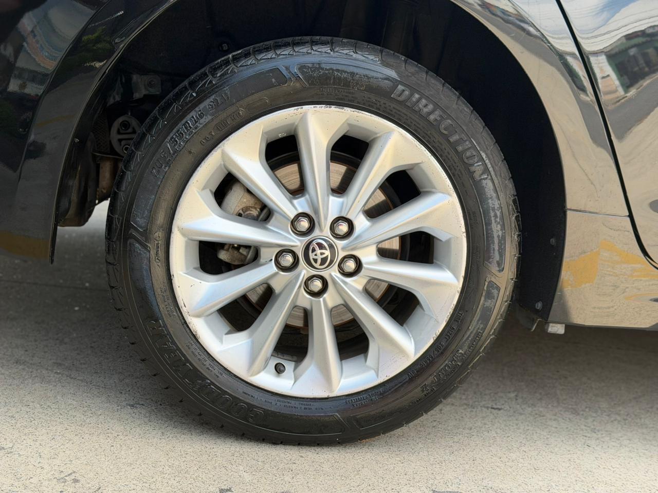 TOYOTA Corolla - Foto