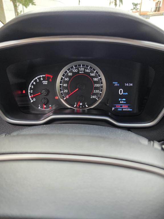 TOYOTA Corolla - Foto