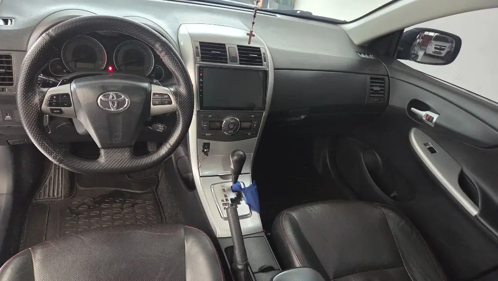 TOYOTA Corolla - Foto