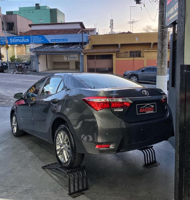 TOYOTA Corolla - Foto