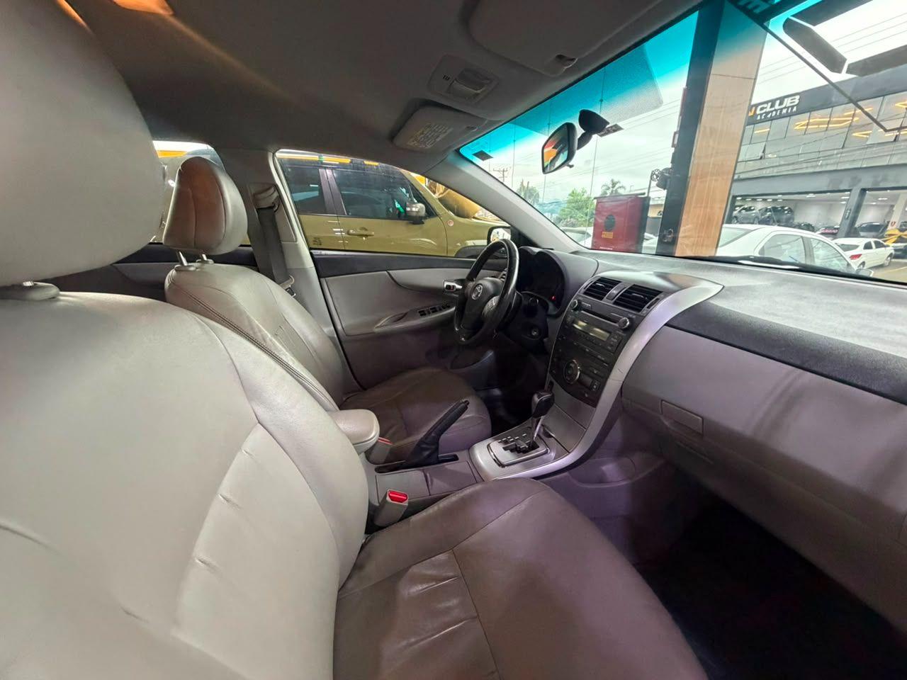 TOYOTA Corolla - Foto