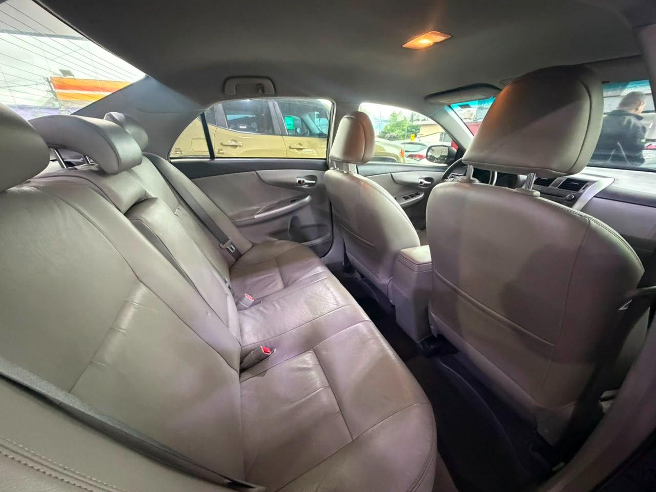 TOYOTA Corolla - Foto
