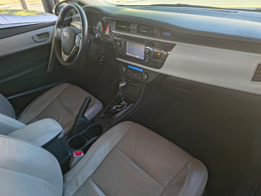 TOYOTA Corolla - Foto