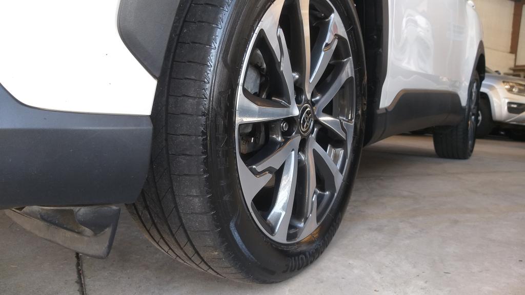 TOYOTA Corolla Cross - Foto