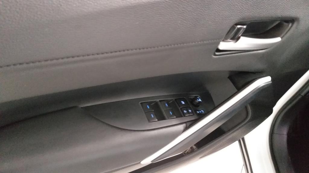 TOYOTA Corolla Cross - Foto