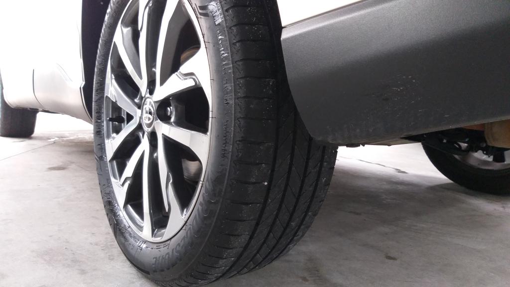 TOYOTA Corolla Cross - Foto