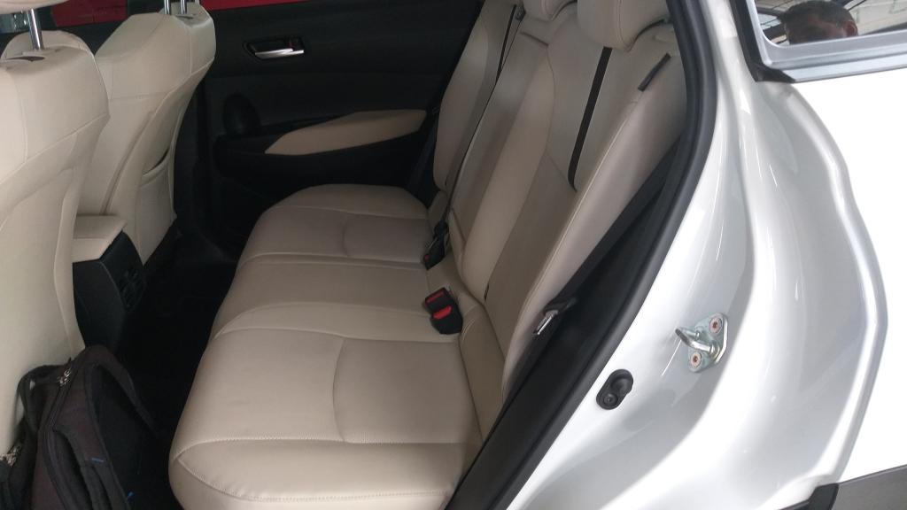 TOYOTA Corolla Cross - Foto