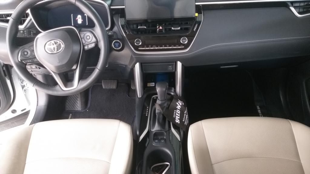 TOYOTA Corolla Cross - Foto