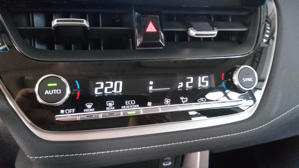 TOYOTA Corolla Cross - Foto