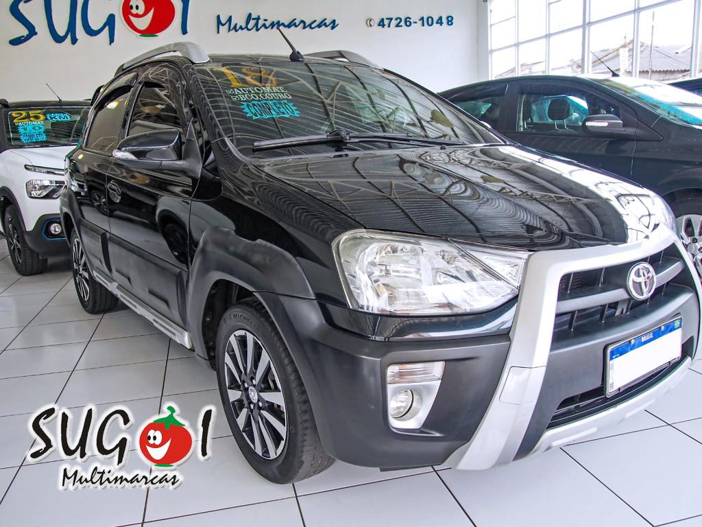 TOYOTA Etios Cross - Foto